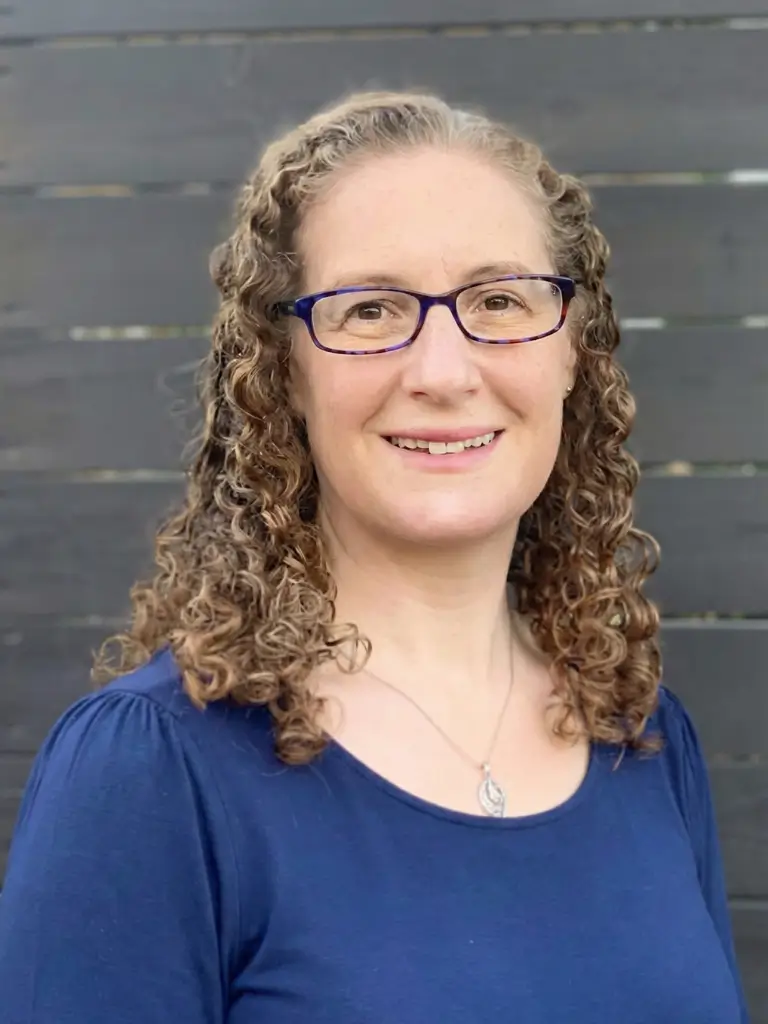 Dr. Jemma Helfman, D.ClinPsy. 